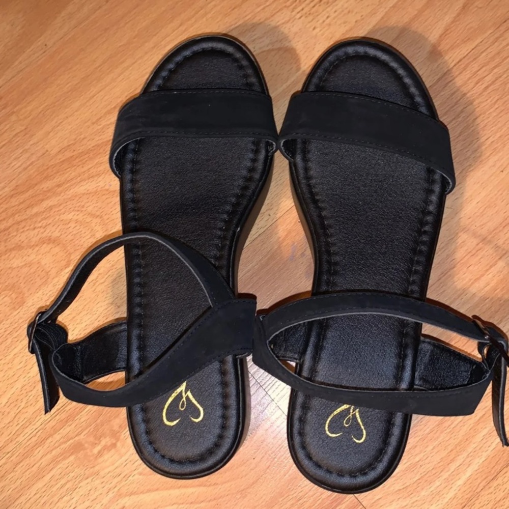 Black platform sandals